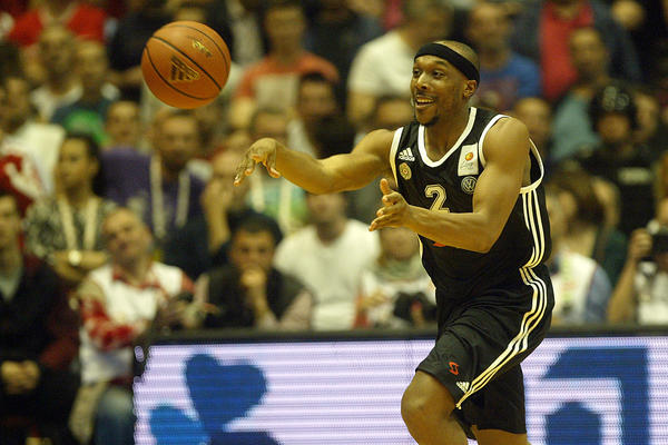 Komšije se obrukale: Bivši igrač Partizana pregazio Hrvatsku! (VIDEO)