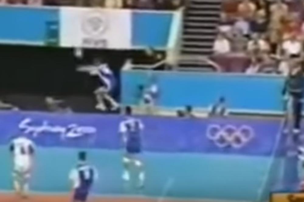 Mislili smo da je nemoguće ponoviti legendarni poen Vanje Grbića i izgleda da smo se prevarili! (VIDEO)