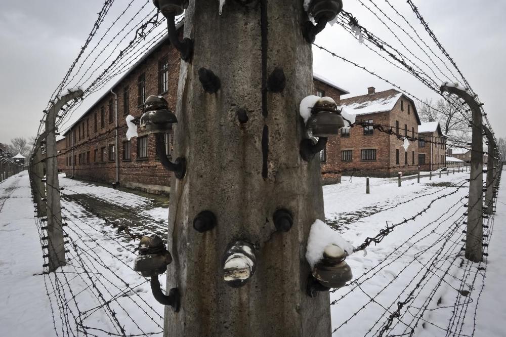 POSLEDNJE SUĐENJE NACISTI? Čuvar logora (94) danas izlazi pred sud, njegova odbrana je sramna!