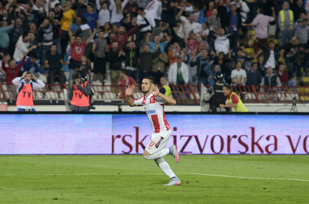 Ugo Vijeira slavi gol protiv Partizana