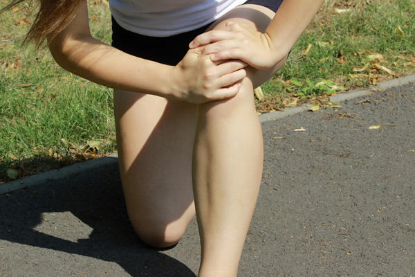 BOLE VAS KOLENA? Najbolje je da odete kod lekara pre nego što probate bilo šta