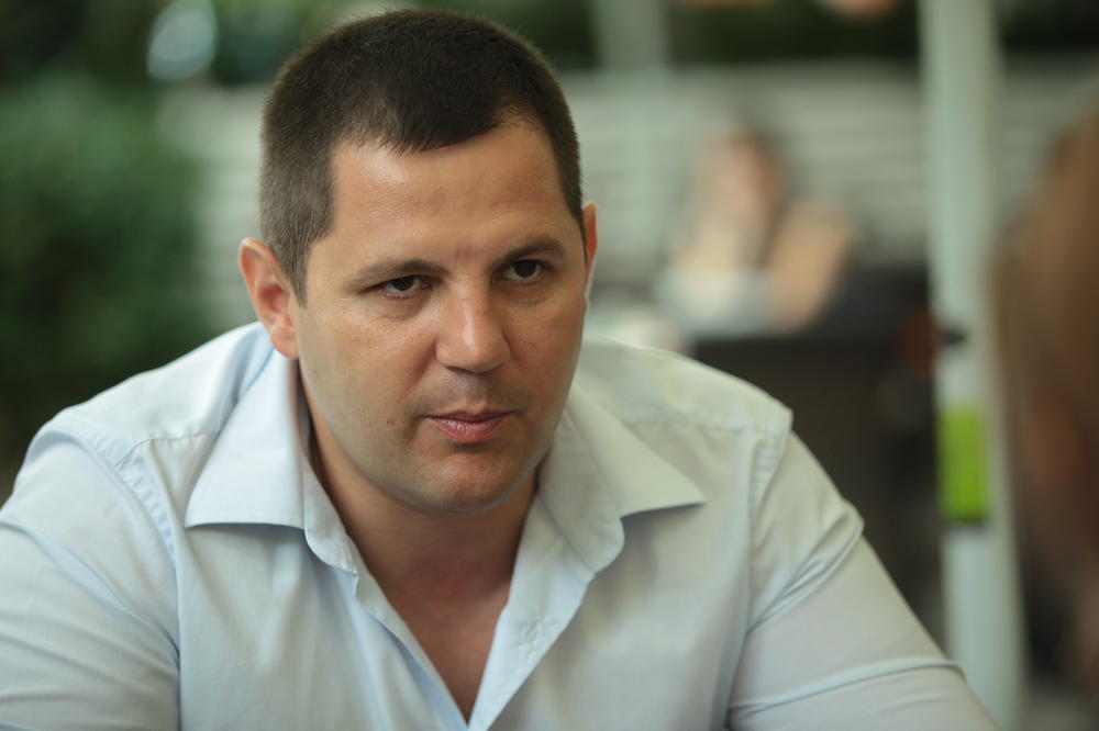 NAKON ŠTO JE IZBAČEN IZ SPS: Nenad Borovčanin pravi novu stranku?!