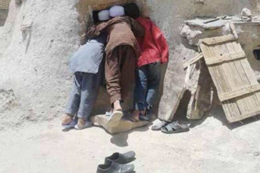 Liliputanci zaista postoje! Zavirite u njihovo misteriozno selo u Iranu! (FOTO)