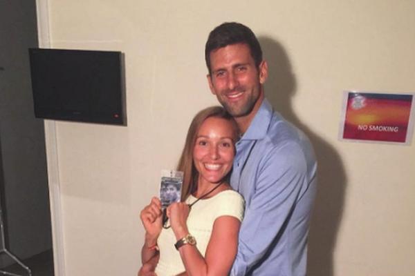 Koju to dvojicu momaka je fotkala Jelena, pa poručila devojkama: Uživajte? (FOTO)