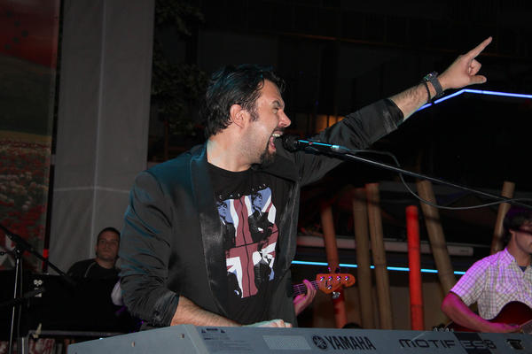 Užas: Pijan autom uleteo u publiku na koncertu Petra Graša: U kritičnom stanju... (FOTO)