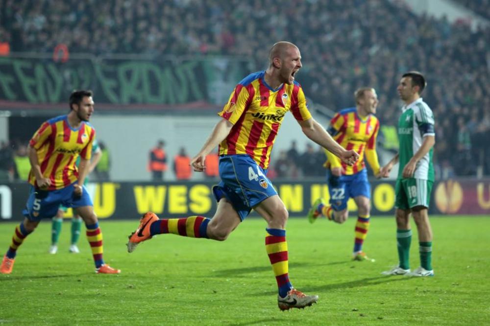 "KRV MI JE POLA SRPSKA, ALI JA SAM ŠVAJCARAC!" Bivši as Arsenala najavio okršaj sa Srbijom: "Biće VRELO!"