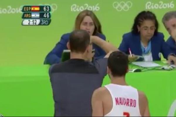 Ovaj sudija je trenutno najomiljeniji na svetu! Dosudio Navaru dve tehničke u jednom minutu! (VIDEO)