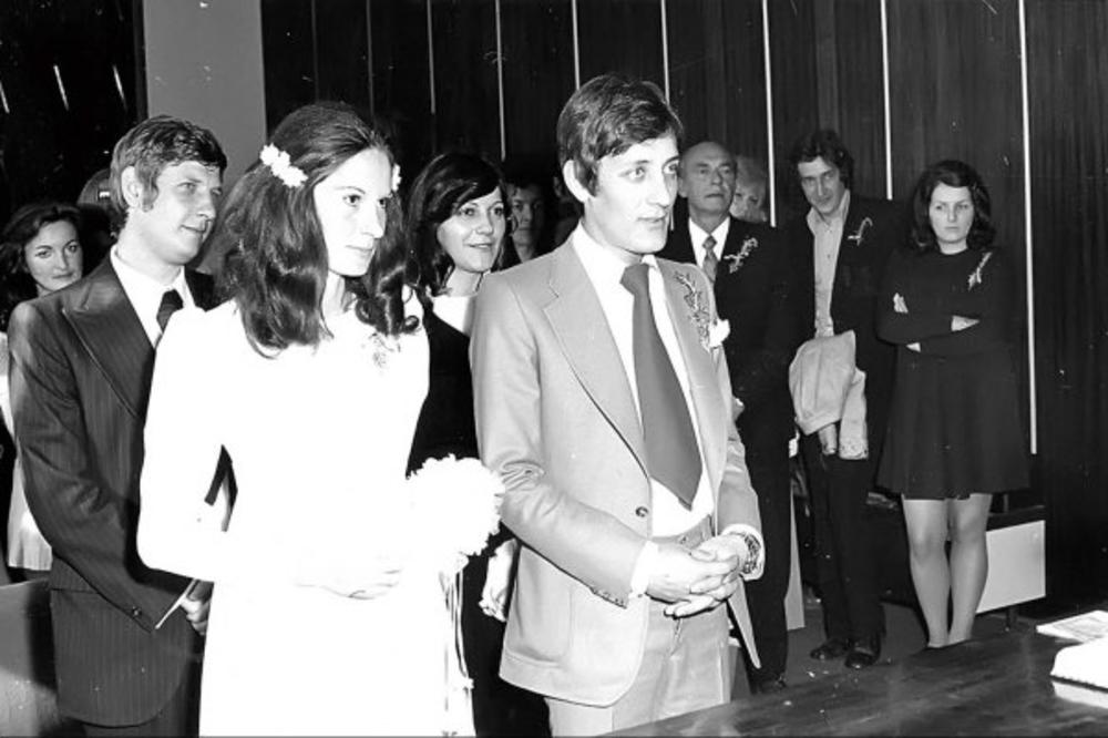 SADA IMA 73 GODINE, ČETVORO DECE I STAN NA VRAČARU: Bio JUGOSLOVENSKI PLEJBOJ i skandal majstor, evo ga danas