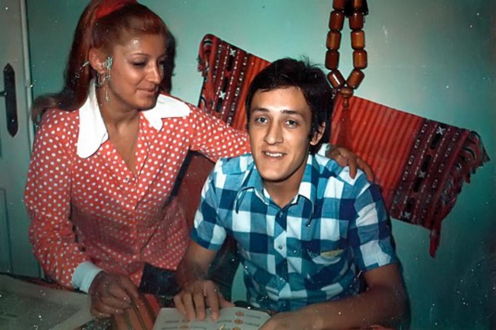 Prepoznajete ga? Ovako je nekada izgledao naš poznati muzičar, glavna rijaliti faca! (FOTO)