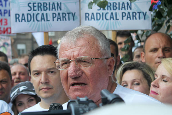 PAVAZITI! Radikali tuže skupštinu, TRAŽE 24,7 miliona dinara NARODNIH PARA!