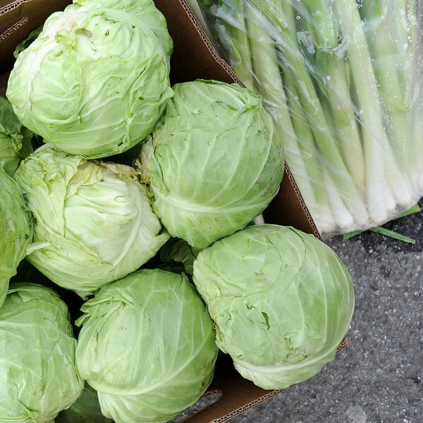 U OVOM SRPSKOM GRADU KUPUS KOŠTA 16 DINARA, A U BEOGRADU ČAK 100! Pogledajtte cene u prodavnicama, dokle ovo ide?