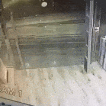 Pazi staklo! Lude situacije koje su se završavale lomljavom, a nisu kafansko lumpovanje (VIDEO)