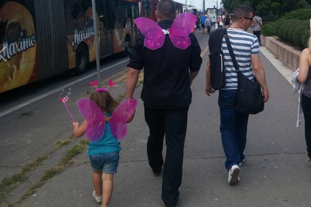 Beograđanin s ćerkicom rastopio Fejs: Dobio je titulu Tata godine! (FOTO)