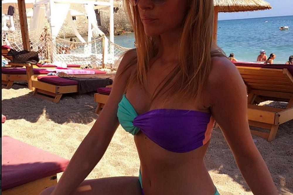 Ma kakva Seka Aleksić: Ovo je ubedljivo najzgodnija trudnica na srpskoj estradi! (FOTO)