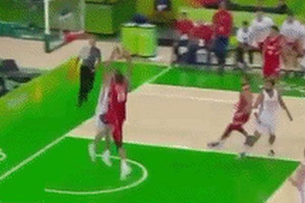 Poster Raduljice je nešto što će Dario Šarić i svi Hrvati dugo pamtiti! (VIDEO)