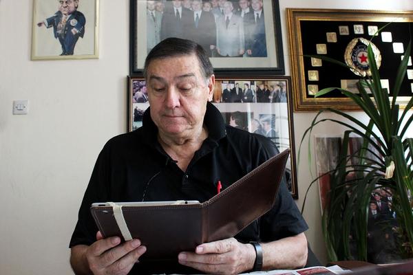 Espreso Tviter: Mrka otkriva na čijoj gajbi živi i koju kremu koristi za podmlađivanje? (VIDEO)