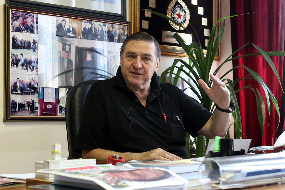 Milutin Mrkonjić pomogao je Ani i Vladu Divcu oko procesa usvanjanja devojčice