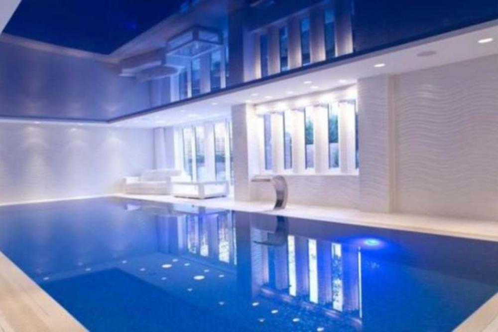 ĆERKA TAJKUNA (19) PRONAĐENA MRTVA U BAZENU! Tragedija na letovanju!