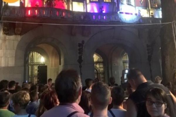 Štefanek imao doček iz snova, hiljade Subotičana uz baklje i pesmu dočekalo šampiona! (FOTO)