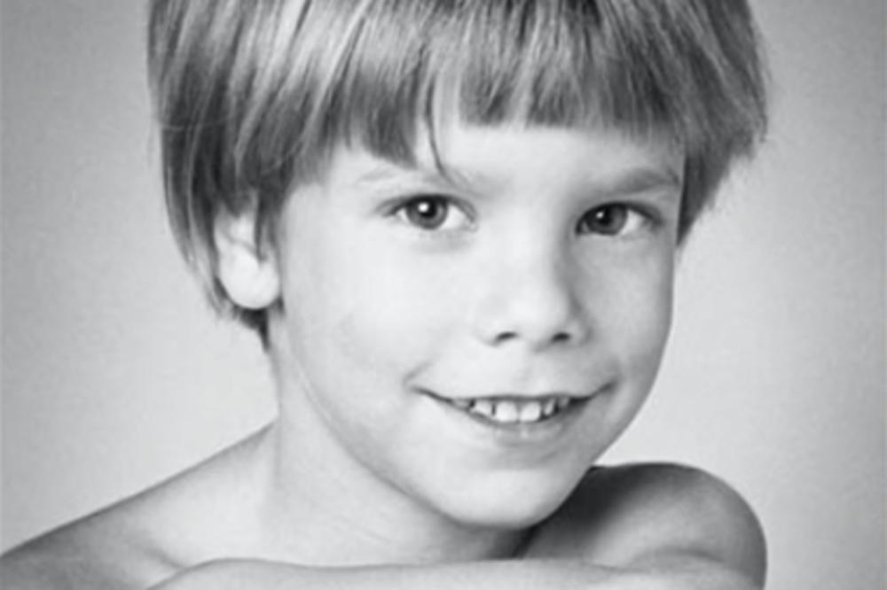 Lice sa tetrapaka: Smrt ovog dečaka zauvek je promenila Ameriku! (VIDEO)