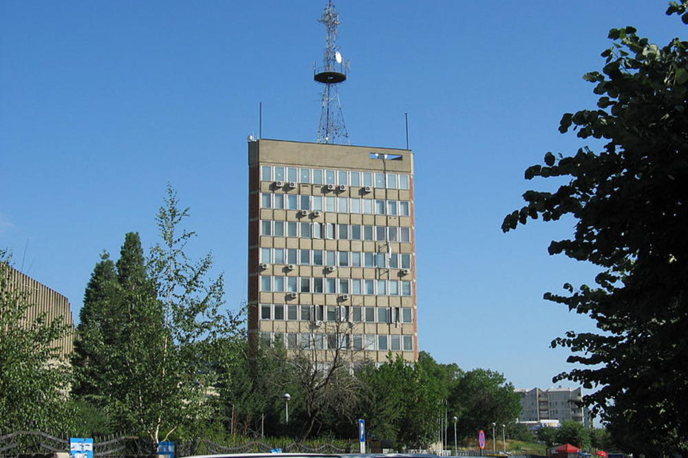 Odjeknula snažna eksplozija u dvorištu zgrade Radio-televizije Kosova!