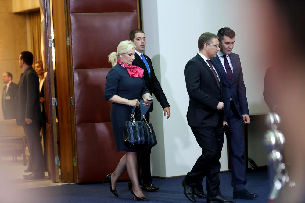 ZORANA MIHAJLOVIĆ: Bez trgovine s Tomom, u SNS nema podela!