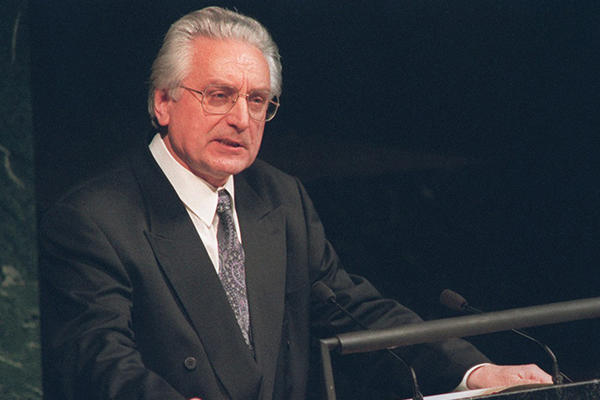 UBIO SE ČOVEK NA GROBU FRANJE TUĐMANA: Hrvatska u šoku!