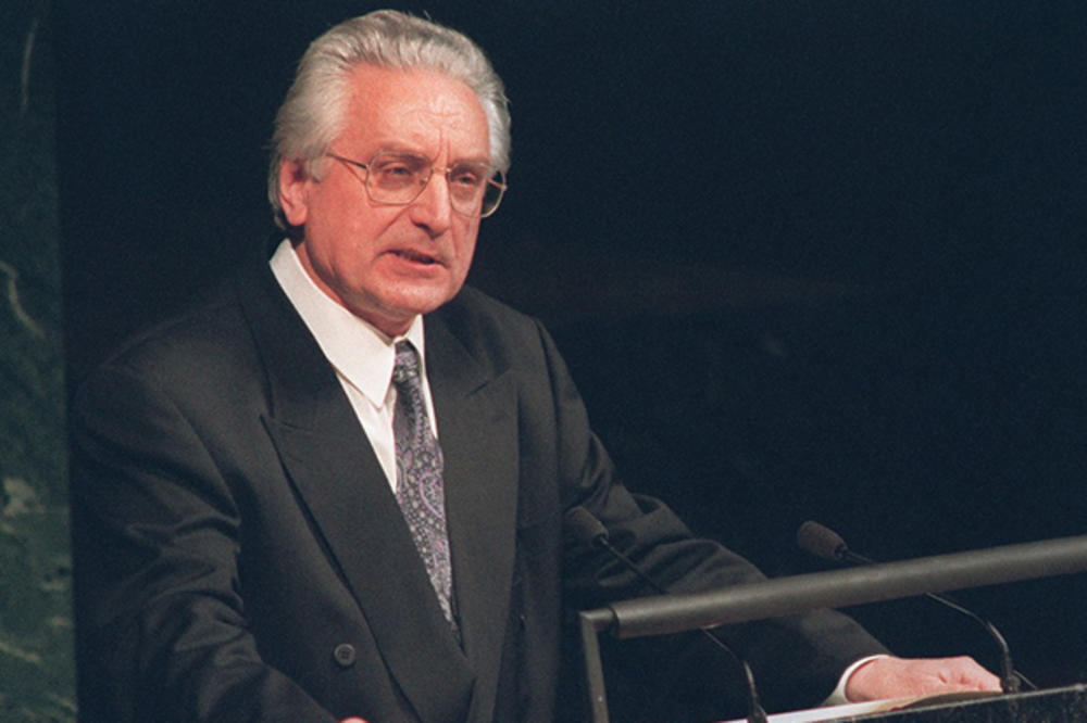 UBIO SE ČOVEK NA GROBU FRANJE TUĐMANA: Hrvatska u šoku!