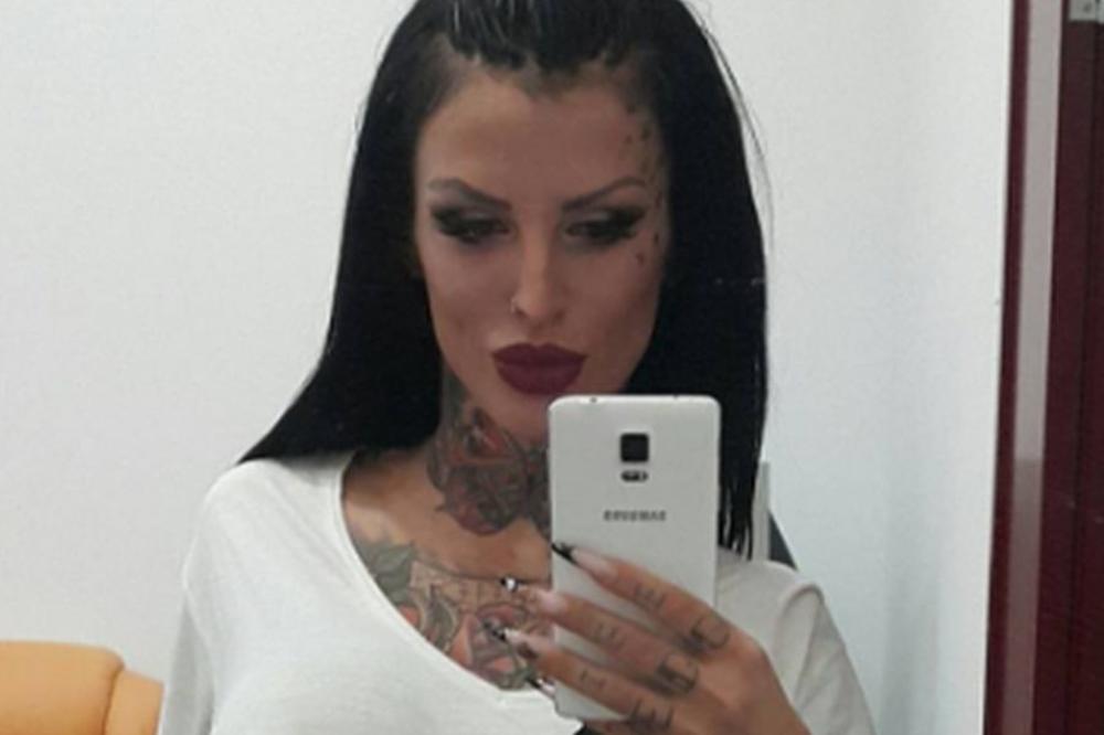 Da li je ovo najveći fotošop fejl neke naše javne ličnosti? Krunićka nije mogla više da pretera! (FOTO)