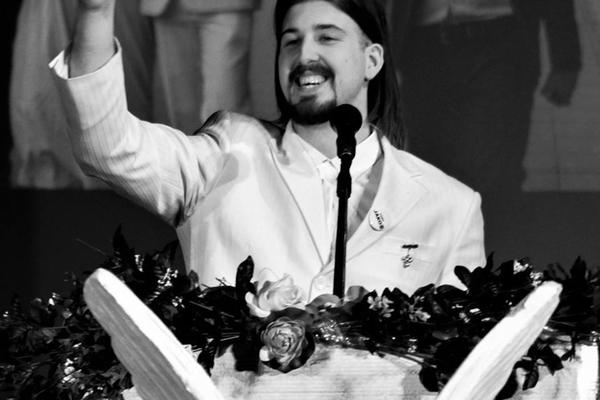 ČUDO U VALJEVU! Na nebu se ukazao lik Belog! (FOTO)