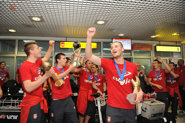 Zlatni Orlići opet briljiraju! Rajković i Maksimović odveli svoje timove u Ligu Evrope! (VIDEO)