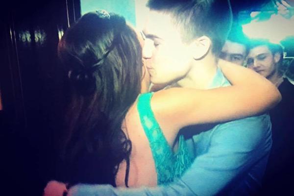 Izvisio Kostadin! Topalkova ćerka se hvali vereničkim prstenom! (FOTO)