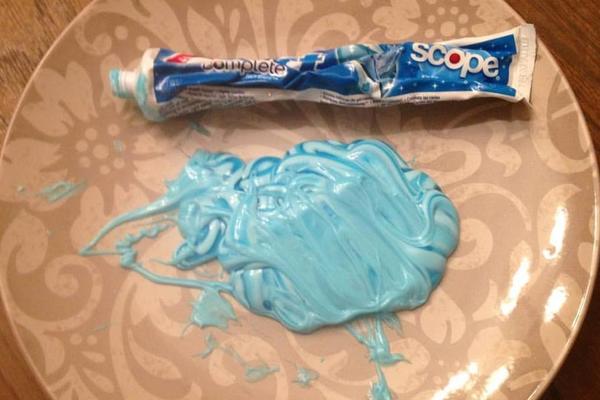 Njena poruka ćerki podeljena je 720.000 puta na Fejsu! Kad je pročitate i vi ćete uraditi isto! (FOTO)