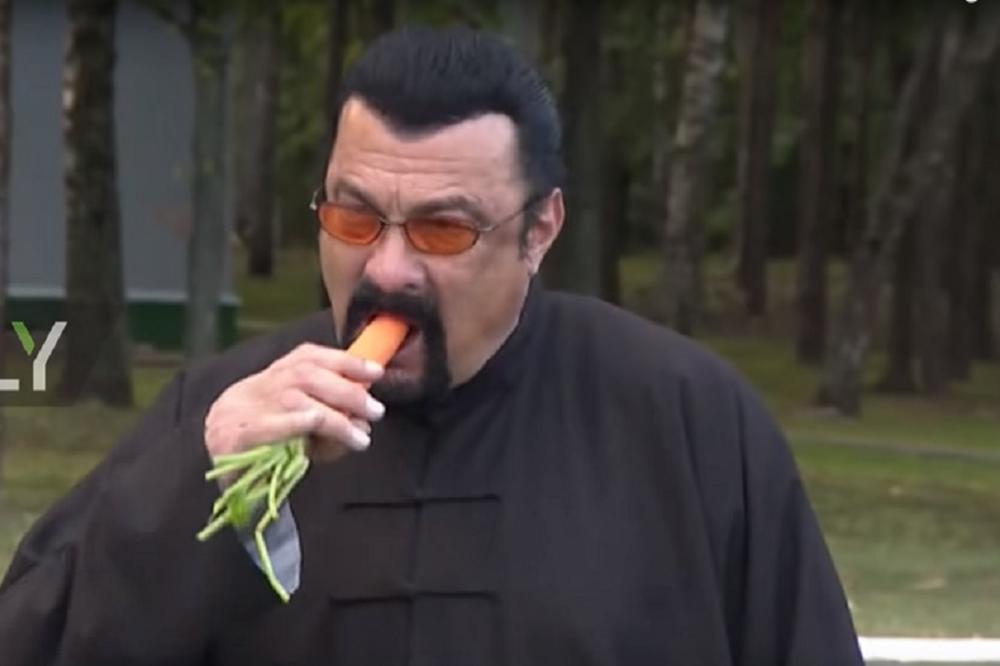 Koji ti je vrag, Lukašenko? Sigal dobio od Belorusa šargarepu! (VIDEO)