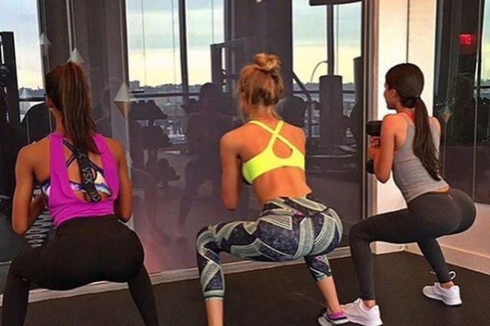 8 selfija zbog kojih će svaki muškarac krenuti u teretanu! (FOTO)