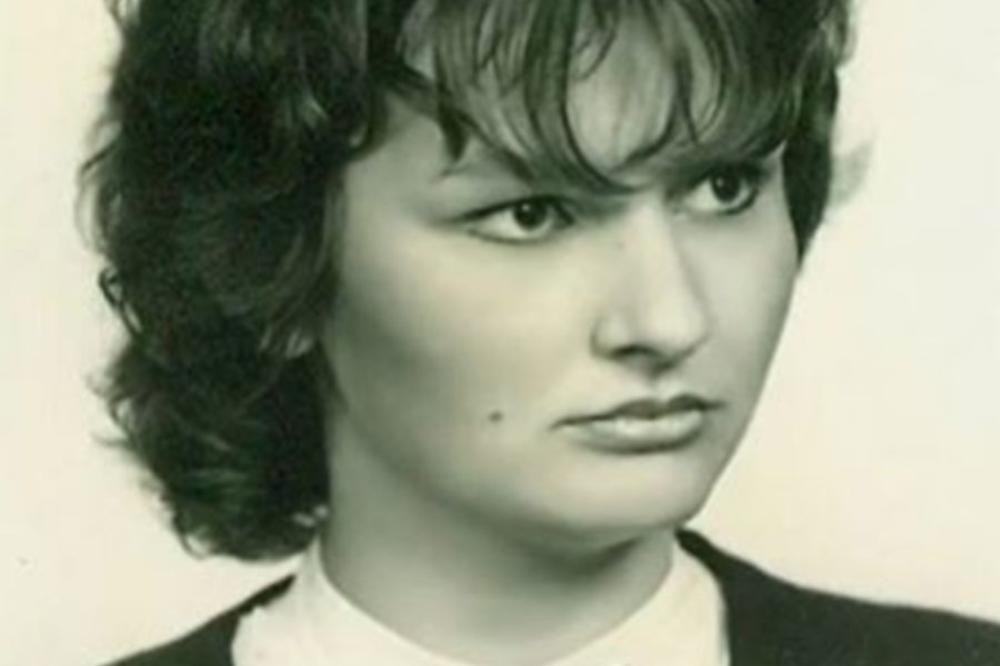 Ko bi je poznao? Folkerka je nekad ličila na dečaka, a danas za njom uzdišu svi! (FOTO)