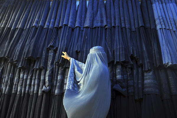 Evropski sud za ljudska prava podržao zabrana nošenja burki u Belgiji!
