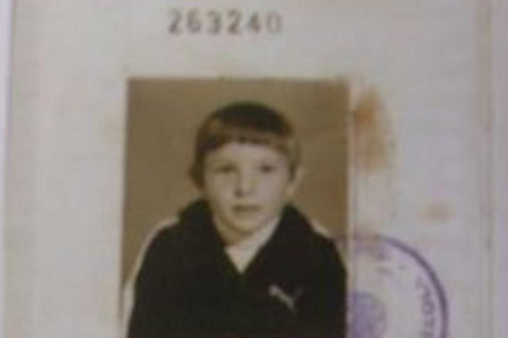 U NJEGOVU SLIKU NA ZIDU JE ISPALJEN METAK: Život ga nije mazio, i pored toga je LEGENDA! DA LI GA PREPOZNAJETE?