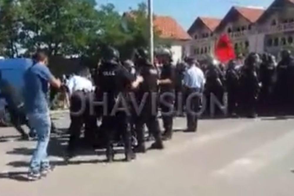 Albanci opet uz pomoć nasilja isterali svoje: Srbi odustali od obilaska Mušutišta!