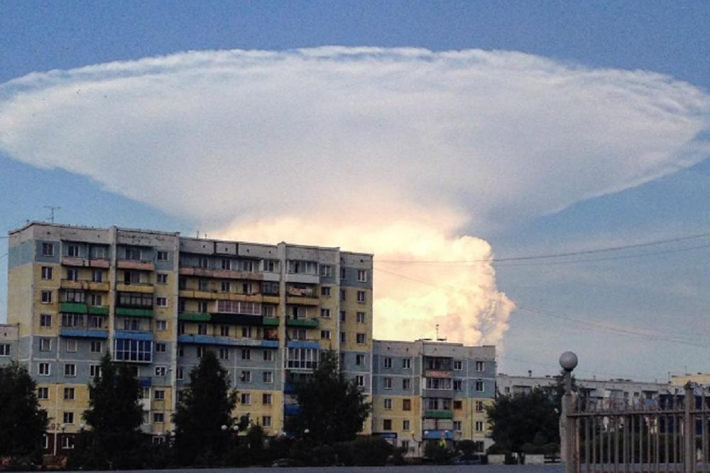 Panika u Sibiru: Nuklerna pečurka prekrila čitavo nebo! (FOTO)