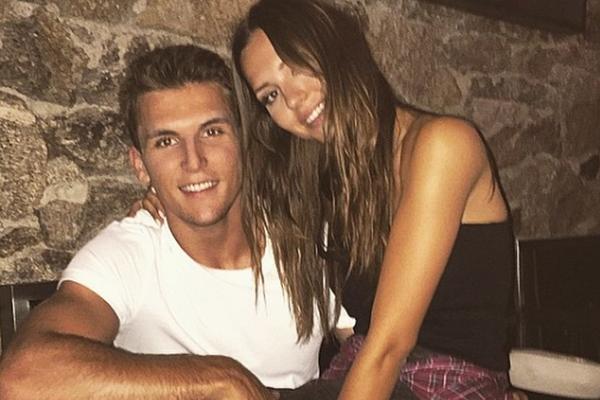 Slikala se sekund pred porođaj: Piksijeva ćerka objavila diskutabilnu, ali i veoma seksi fotku!