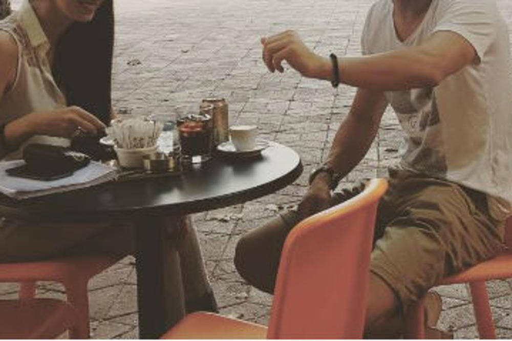 Hiit! Ovo je novi najseksi domaći glumački par: Zaboravila bivšeg uz još jednog glumca! (FOTO)