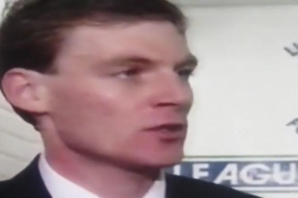 Legenda danskog fudbala skroz prsla: Utrčao potpuno go na teren i počeo da se moli! (VIDEO)