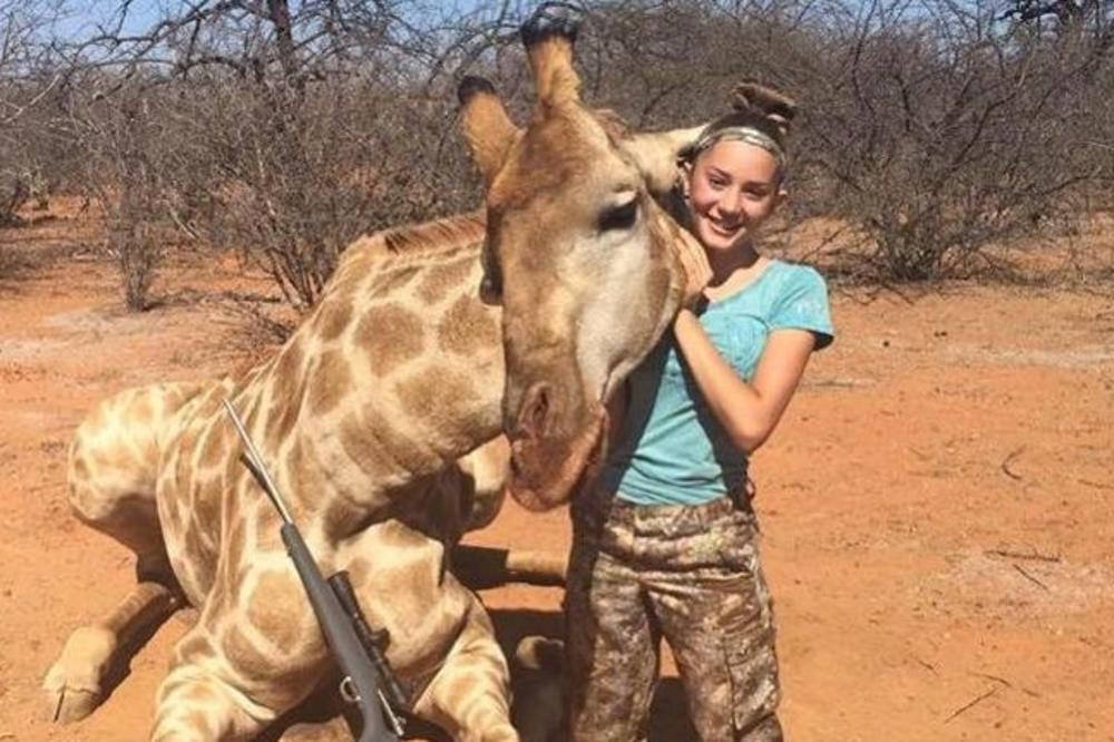 Ubila sam žirafu i tu neću stati! Ovo je klinka koju mrzi ceo svet! (FOTO)
