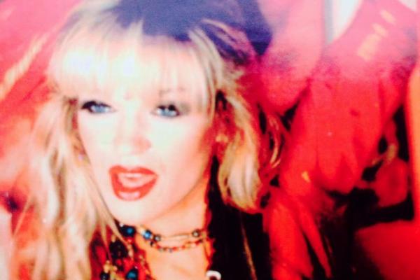 Frajer i po! Izolda Barudžija je bila seks simbol Jugoslavije, a evo kako izgleda njen sin! (FOTO)