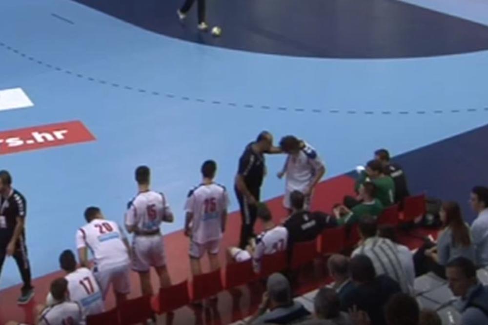 Rukometni skandal u Srbiji: Direktor reprezentacije udario i hvatao za vrat dete nasred meča! (VIDEO)