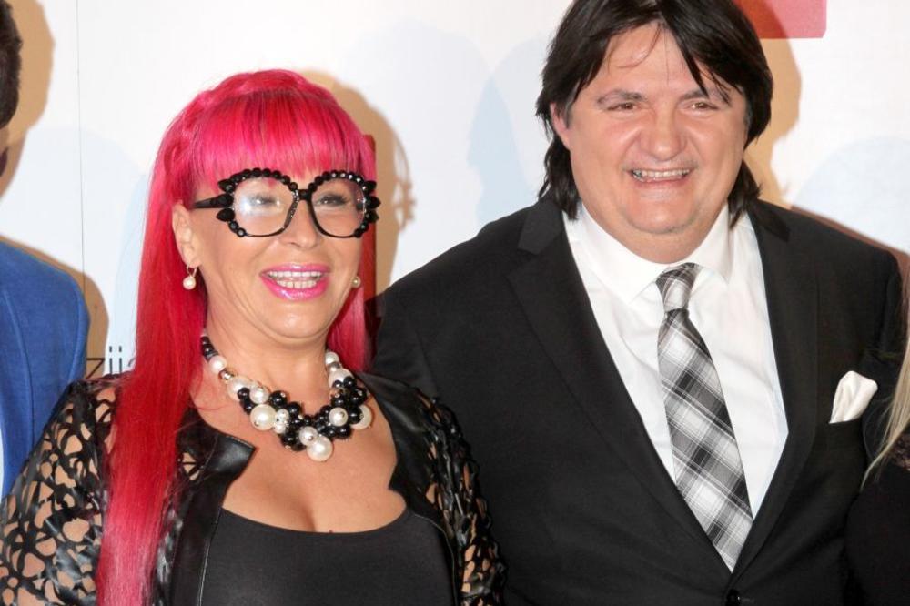 Ovaj čovek neće biti na svadbi Zorice i Kemiša: Obratio se slavljenicima, njegove reči odjekuju