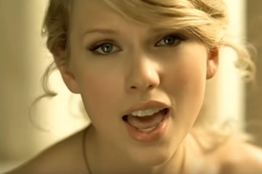 Glupo vam je didu didu didule? Pogledajte prevode ovih svetskih hitova, umrećete od smeha! (VIDEO)