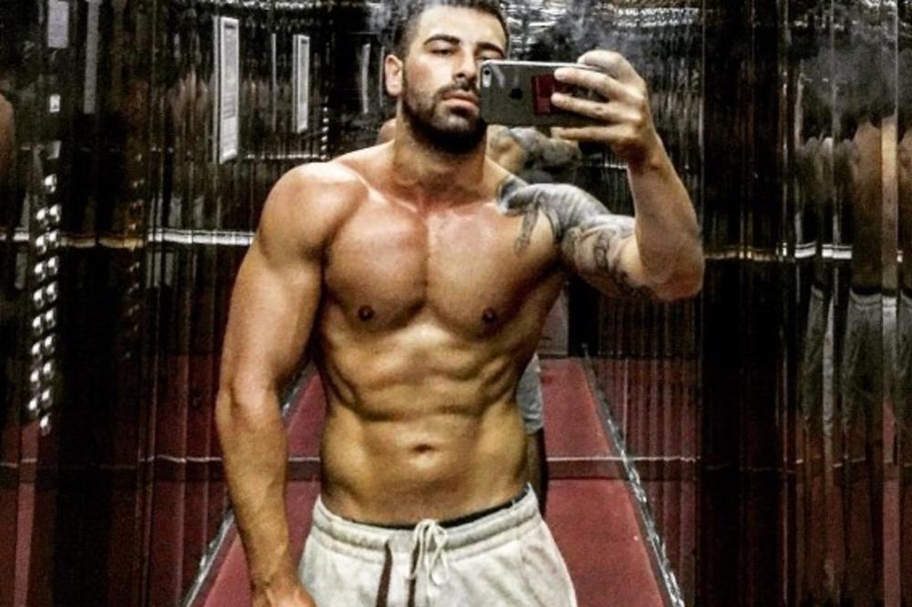 Hot!! Mnoge su već pale na njega! Bivši farmer zaveo svetsku šampionku (FOTO)