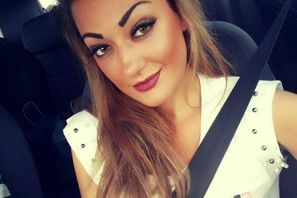 OVO JE ZA GINISOVU KNJIGU REKORDA! Ninova ćerka smršala i u kožnoj haljini pokazala KAKVA JE ZAPRAVO RIBETINA!  (FOTO)